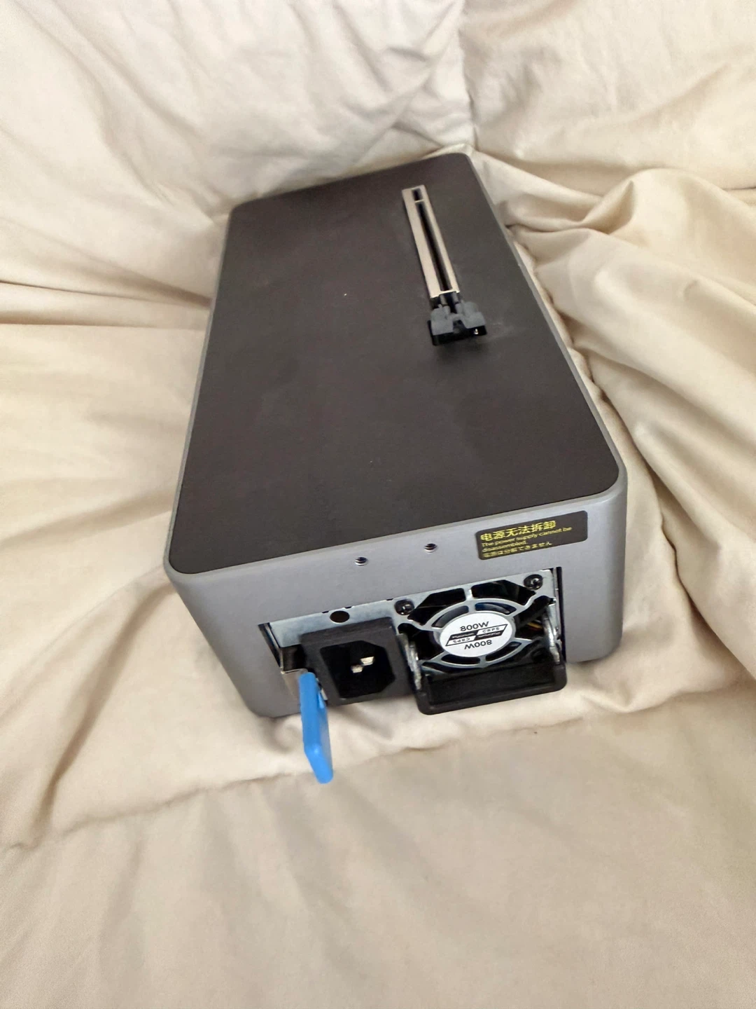 AOOSTAR AG02 High‑Power Docking Station (800W) – Like New - photo 3