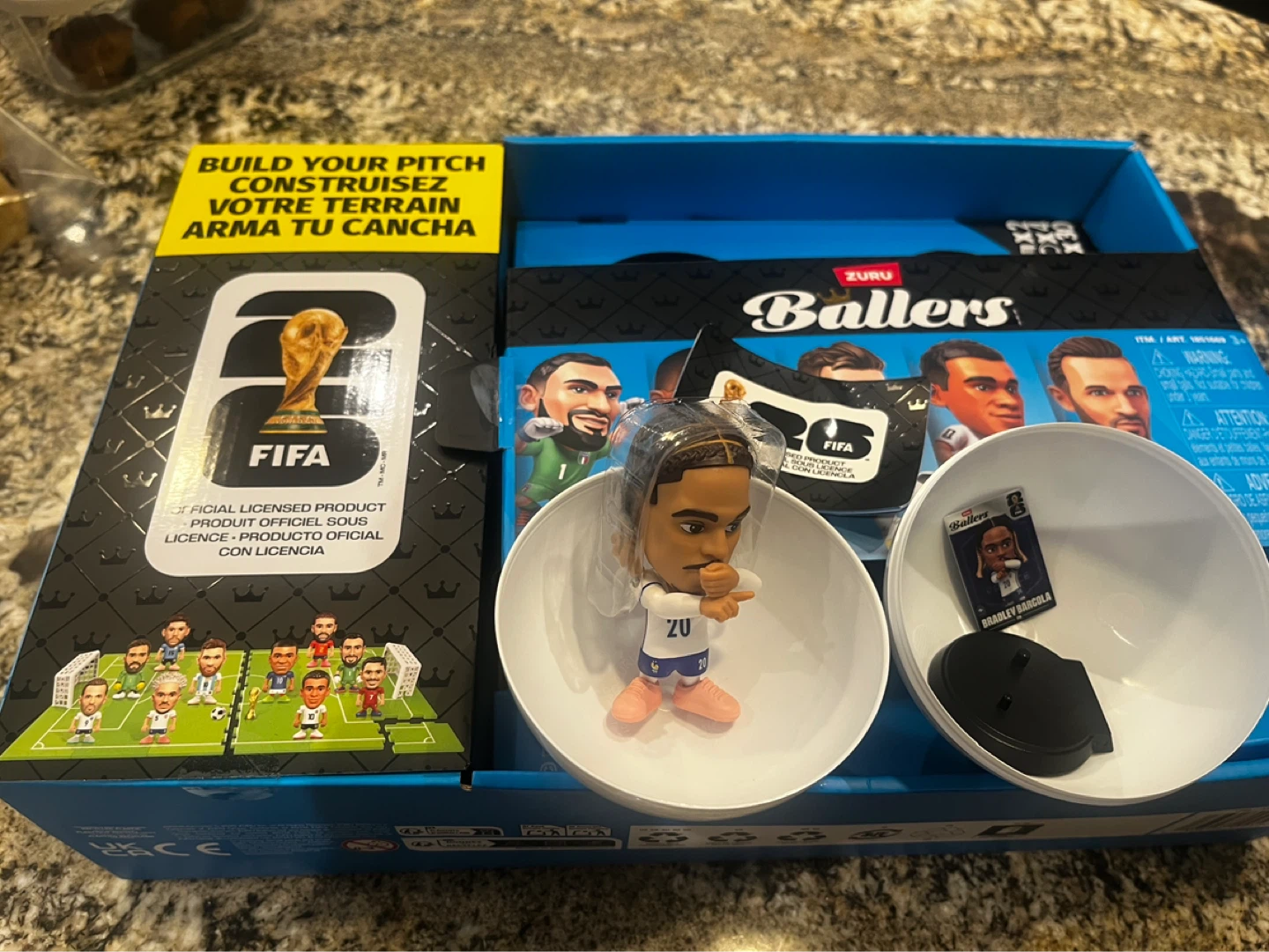 ZURU Ballers FIFA Bradley Barcola Collectible Figure - photo 4