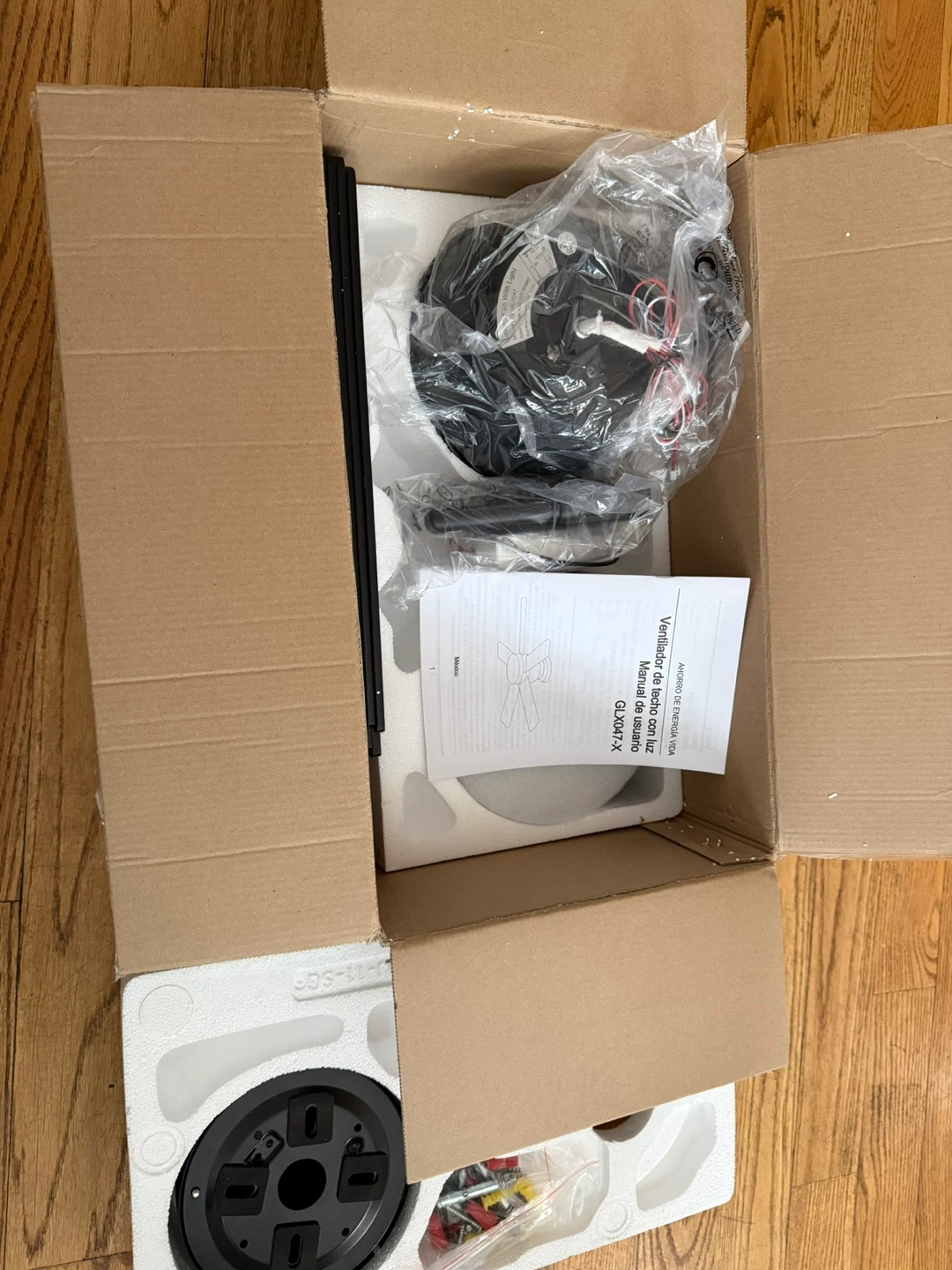 GLX047-X Ceiling Fan with Light