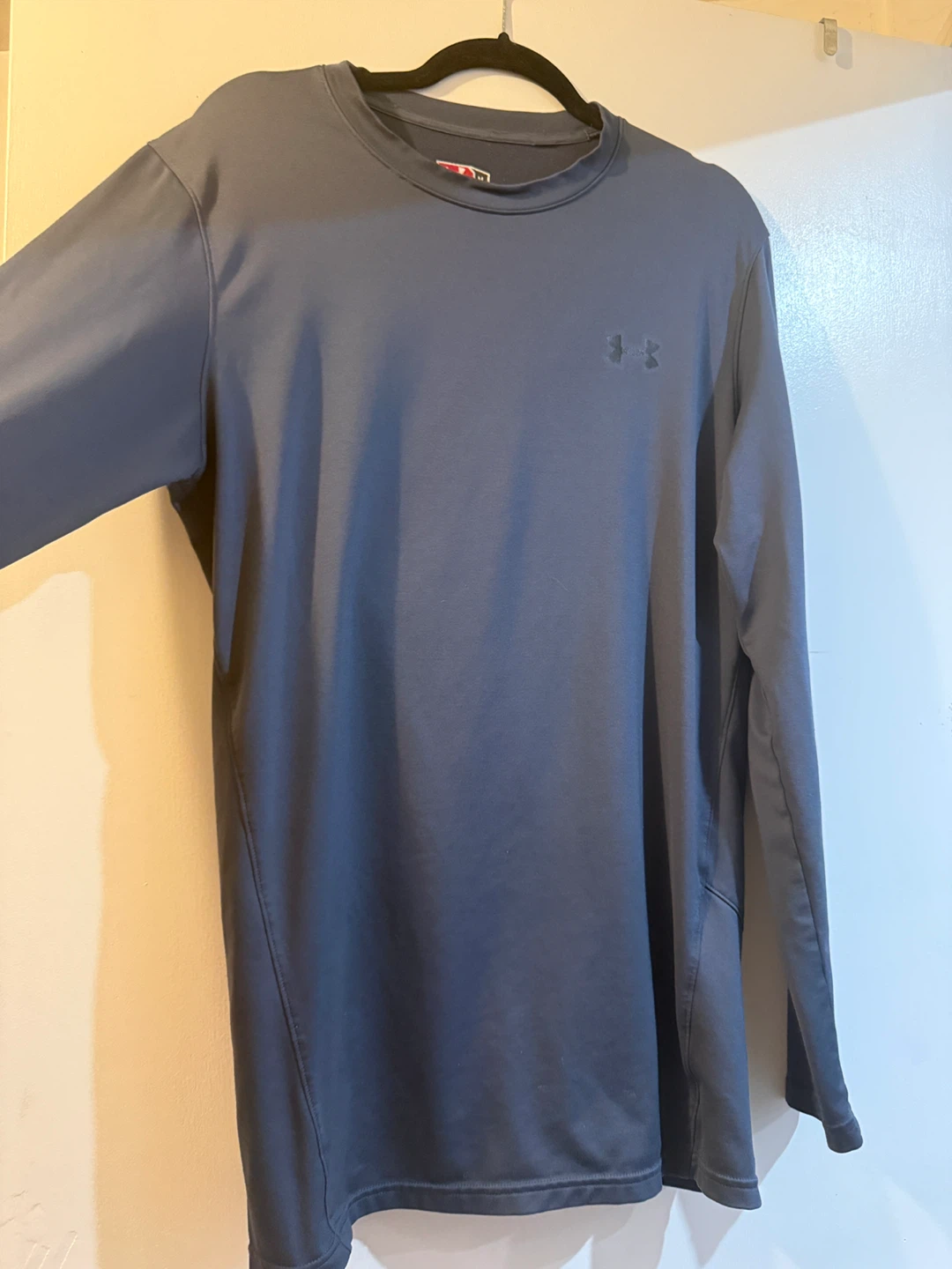 Under Armour Long Sleeve Athletic Shirt - Men's Medium