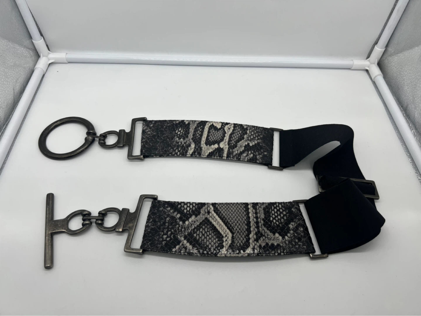 SUZI ROHER Black Snakeskin Embossed Leather Adjustable Belt sz S - photo 3