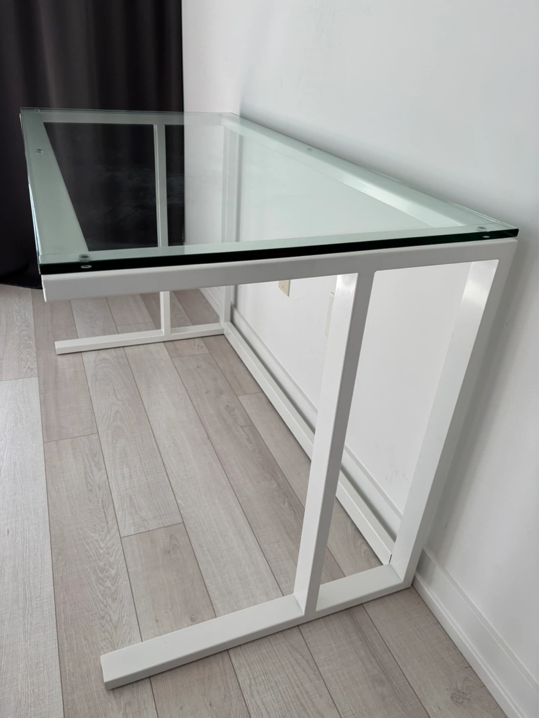 White Metal Frame Glass Top Desk - photo 2