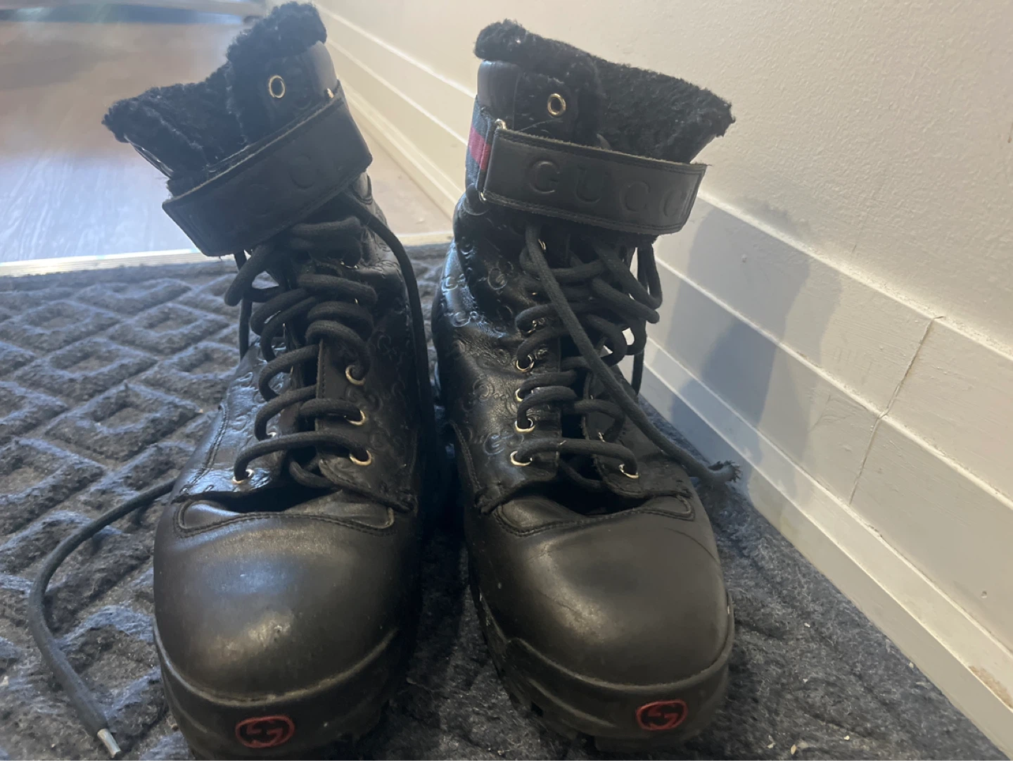Gucci Black Leather Fur Lined Winter Boots