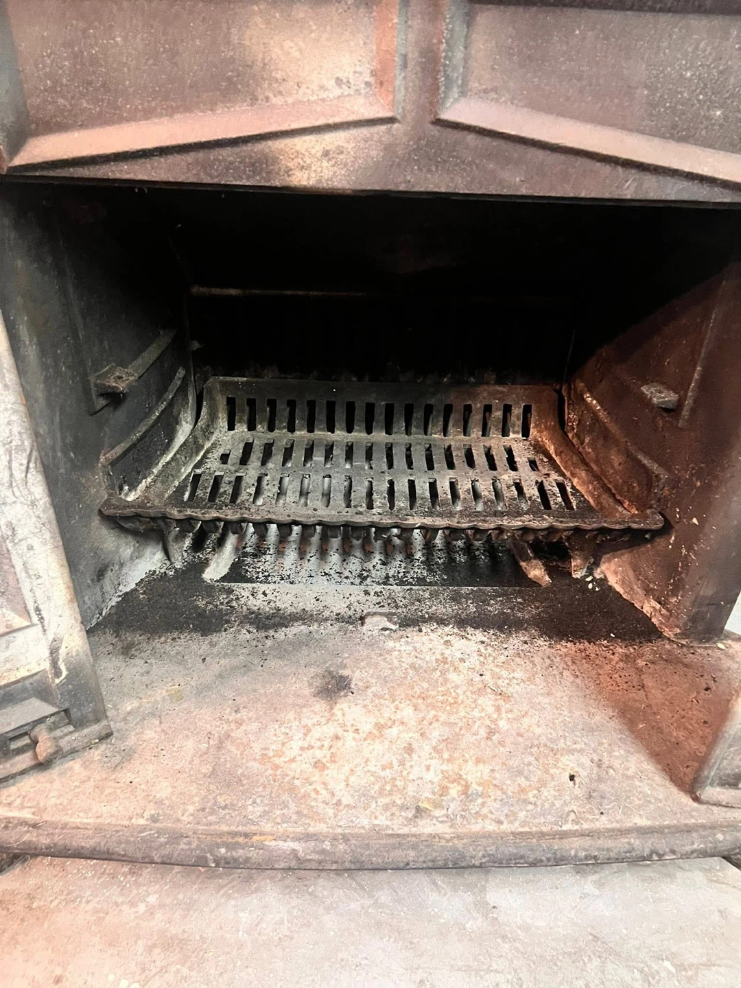 Antique Cast Iron Wood Stove with Tools - photo 4