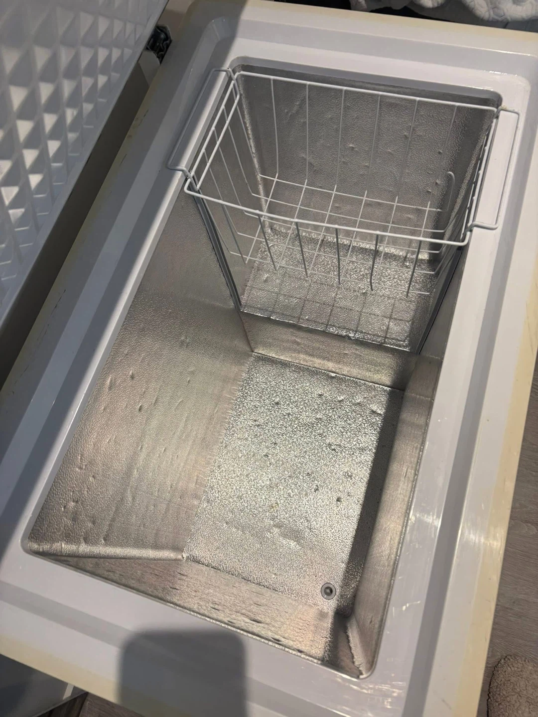 White Chest Freezer with Basket - photo 2