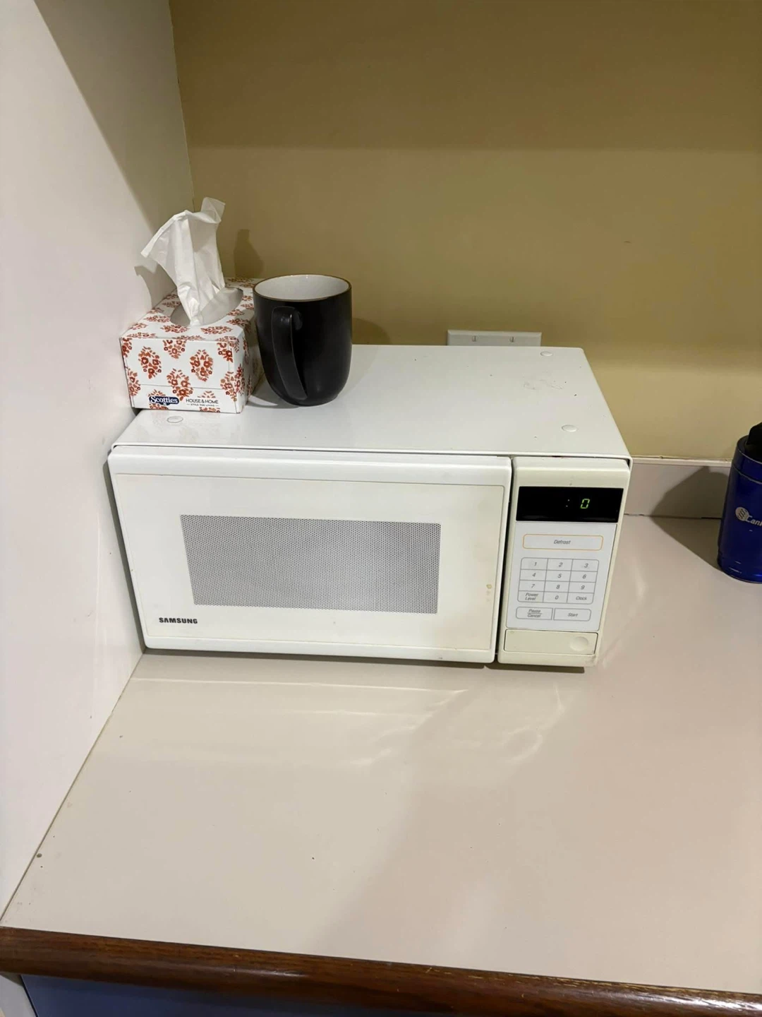 Samsung White Microwave