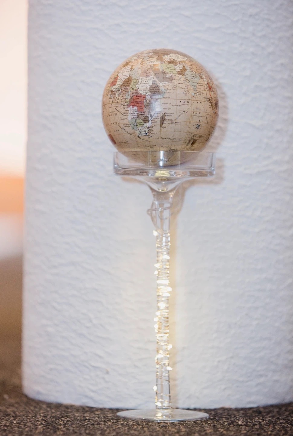 20 Wedding centrepieces World Globes with Display Stands - photo 5