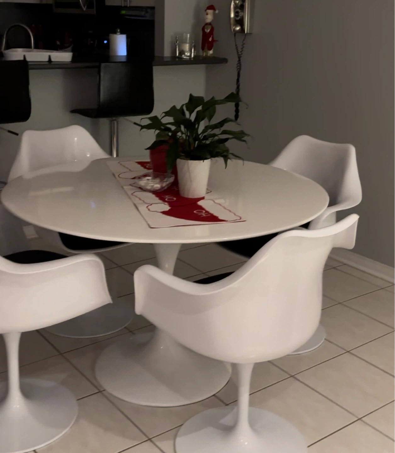 White Tulip Style Dining Set