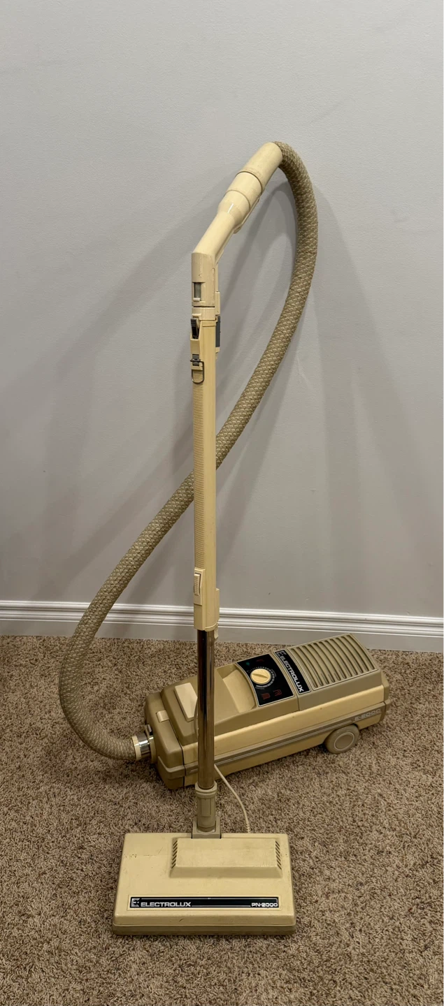 Vintage Electrolux 2000 vacuum - photo 3