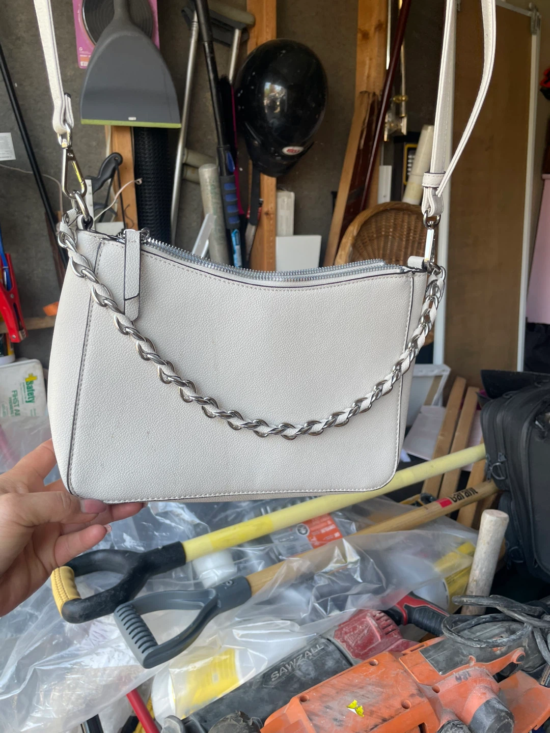 Nine West White Shoulder Bag with Chain Detail - photo 5
