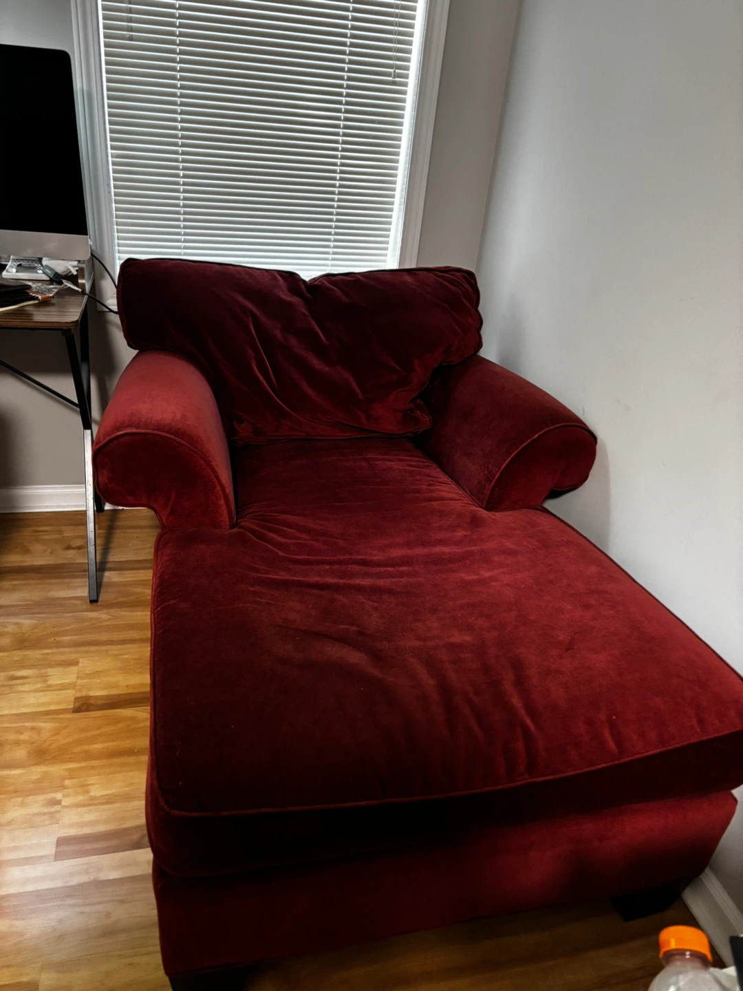 Red Velvet Chaise Lounge Chair - photo 2