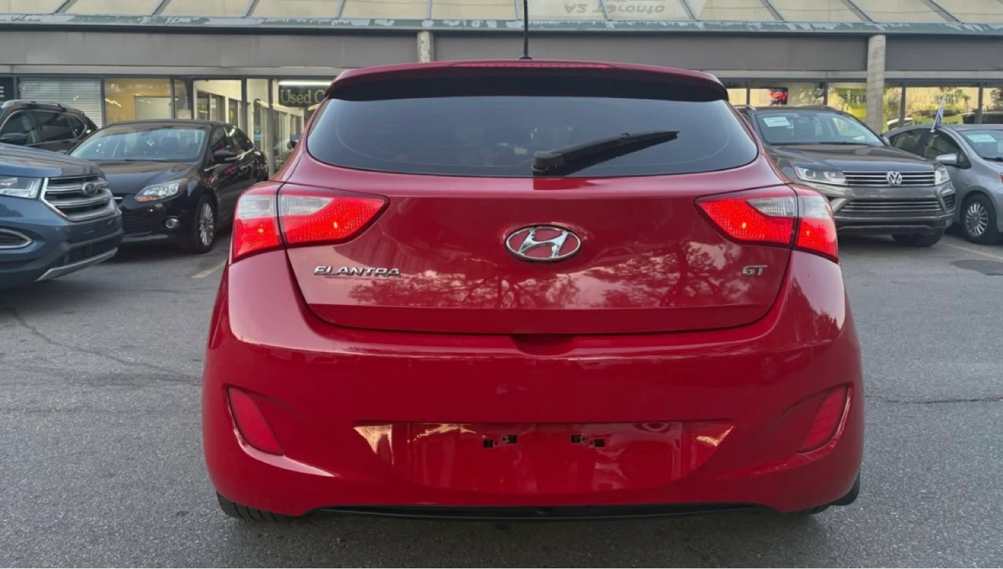 Hyundai Elantra GT Hatchback - photo 3