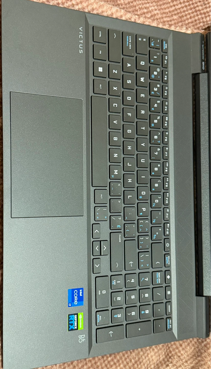 HP Victus 16-d0020ca - photo 2