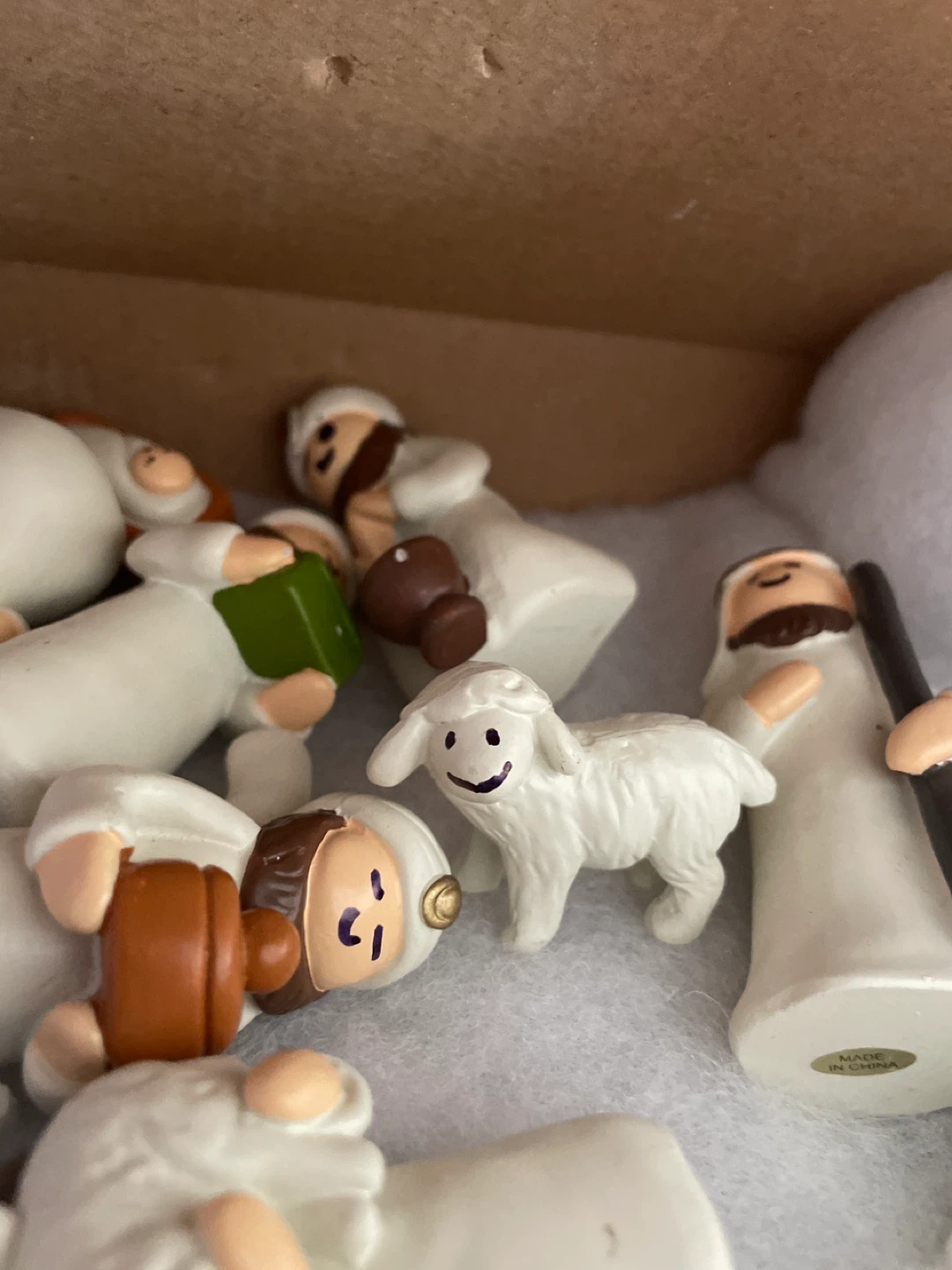 Nativity Set - Joy to the World Figures - photo 4