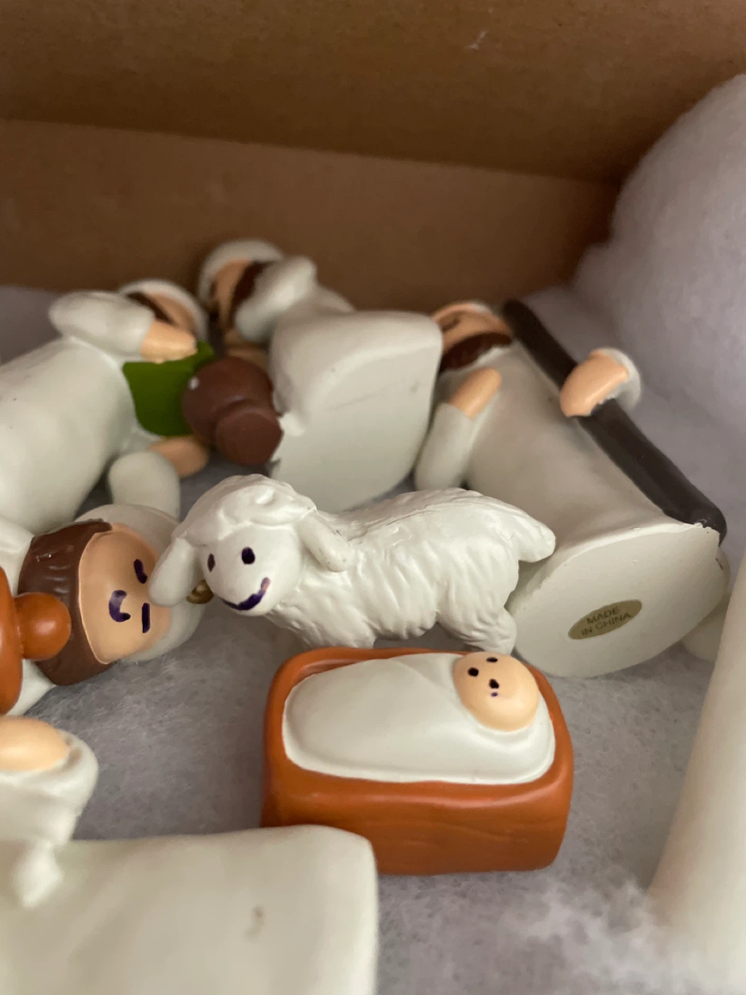 Nativity Set - Joy to the World Figures - photo 3