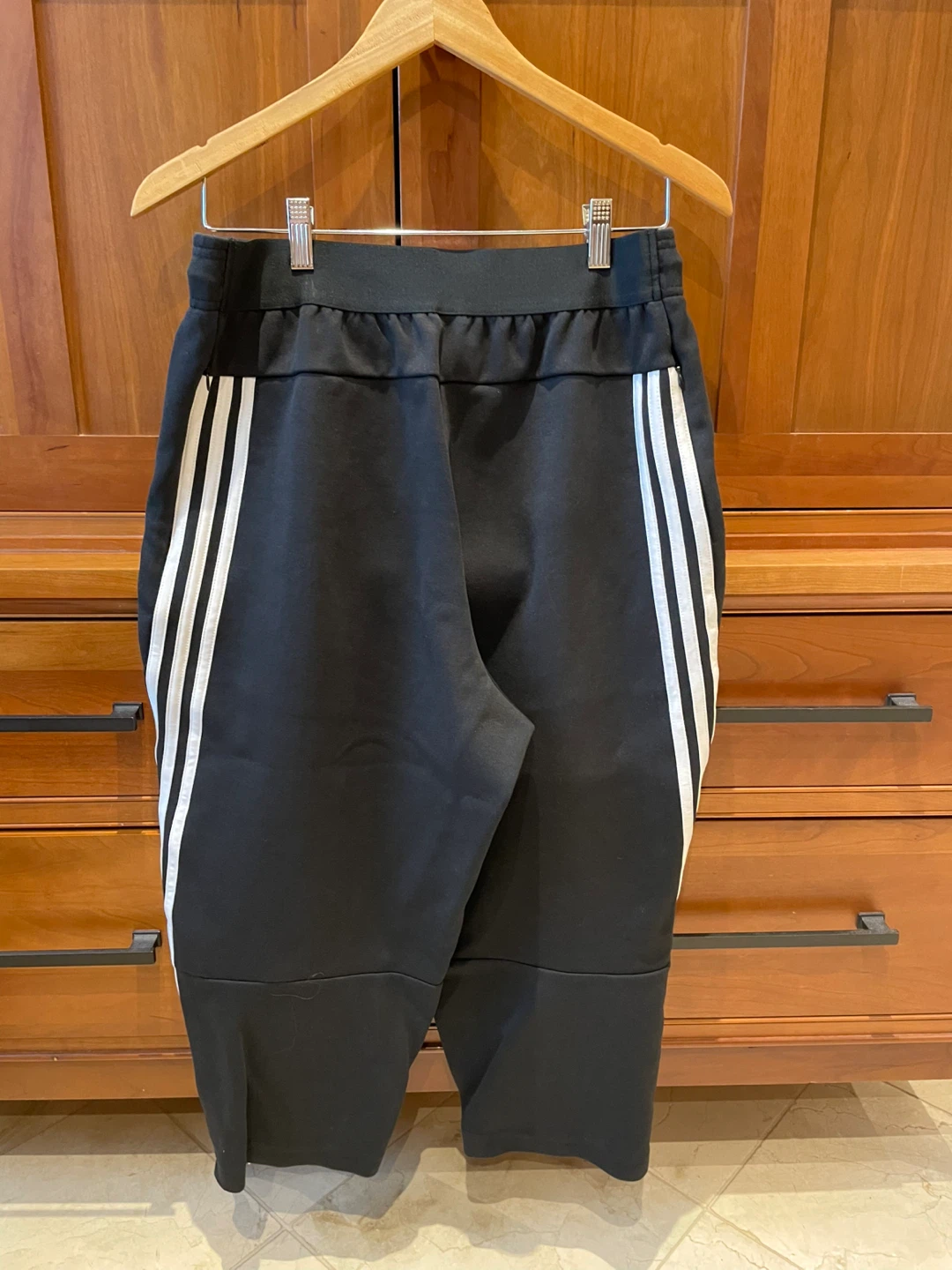 ADIDAS SPORTSWEAR Z.N.E. WRAPPED 3-STRIPES 7/8 PANTS - photo 2