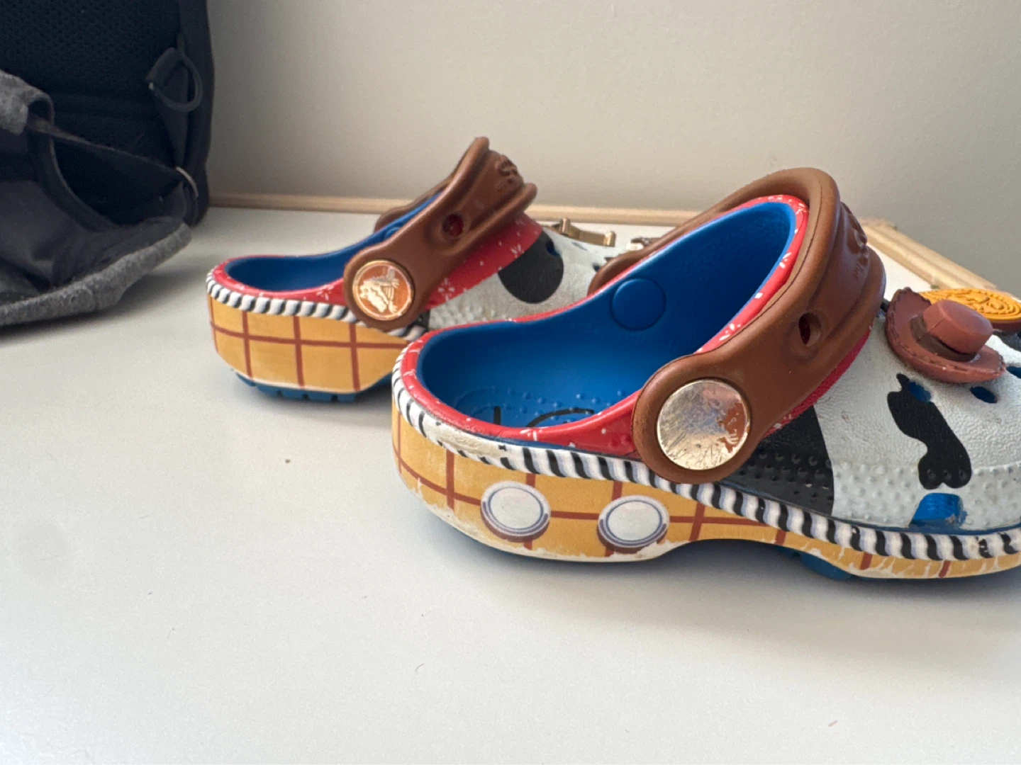 Crocs Toy Story Woody Toddler Clogs Size 6 - photo 3