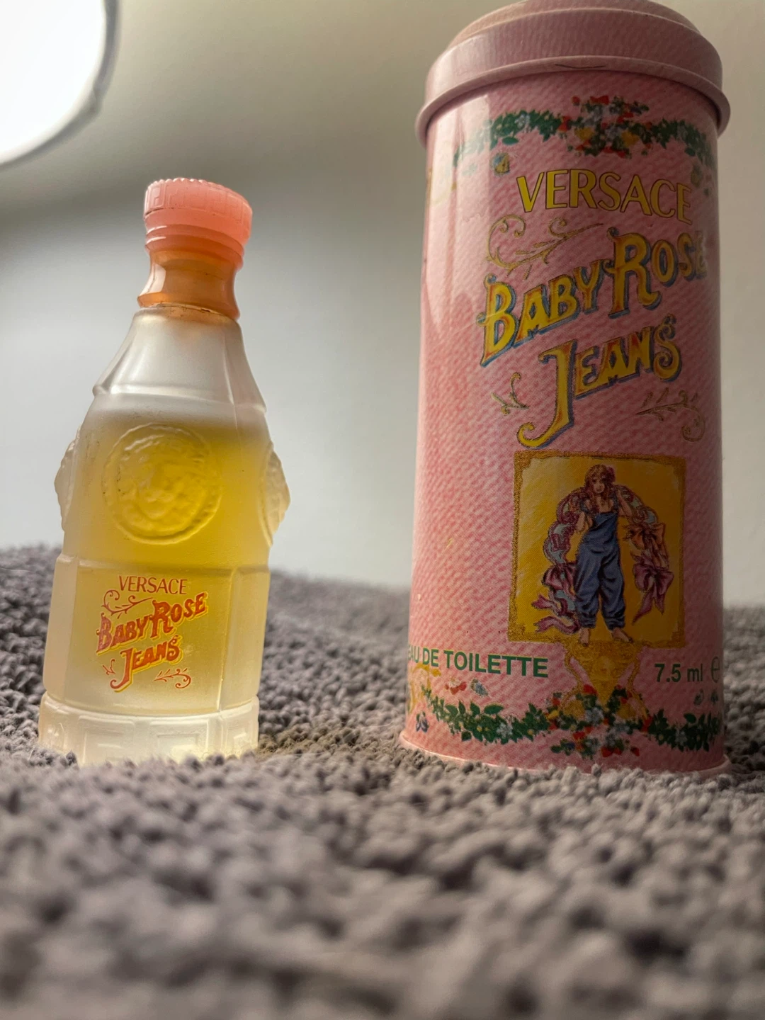 Vintage Rare Versace Baby Rose Jeans  7.5 ml - photo 2