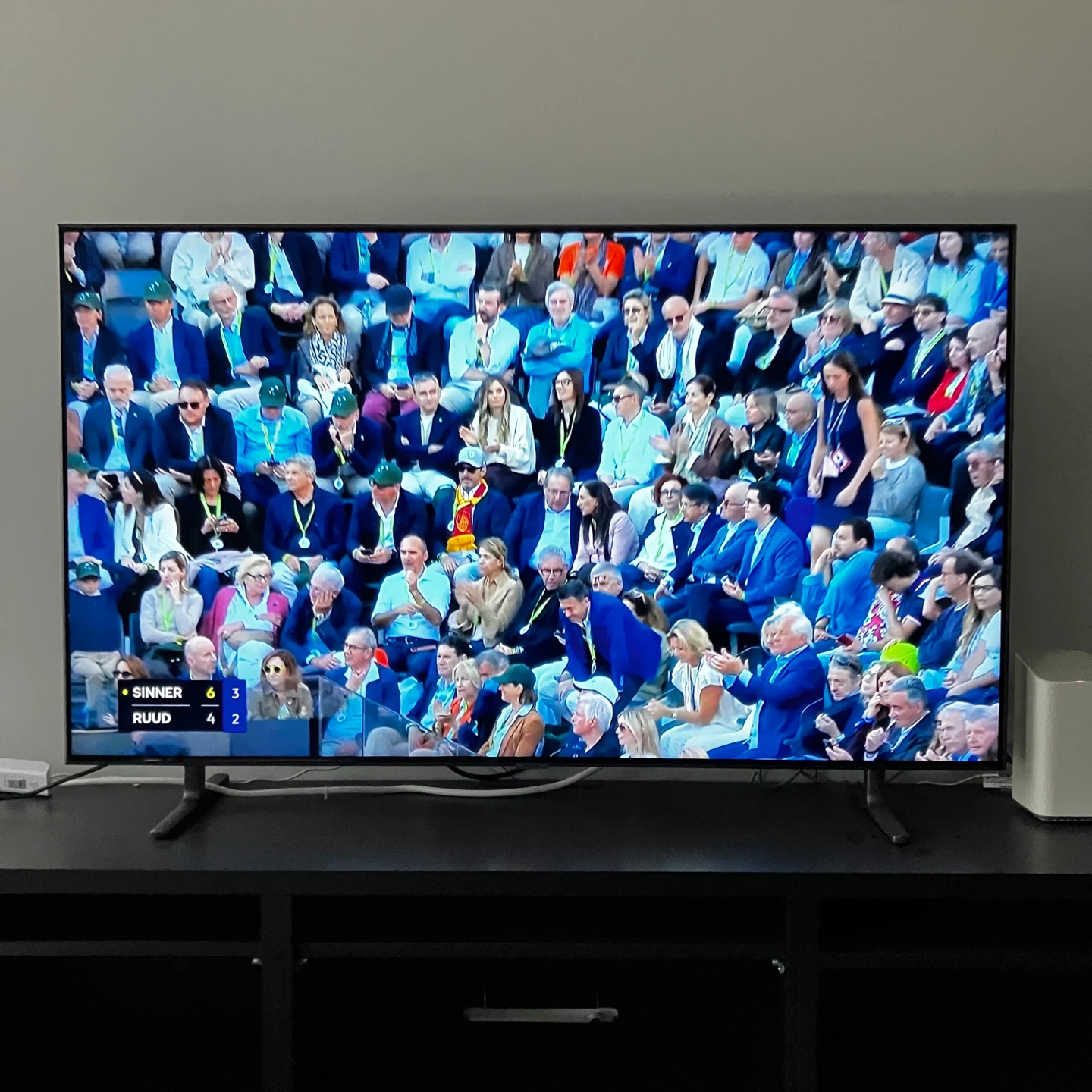 Anti-glare SAMSUNG 55" Q80R QLED 4K Smart TV - photo 2