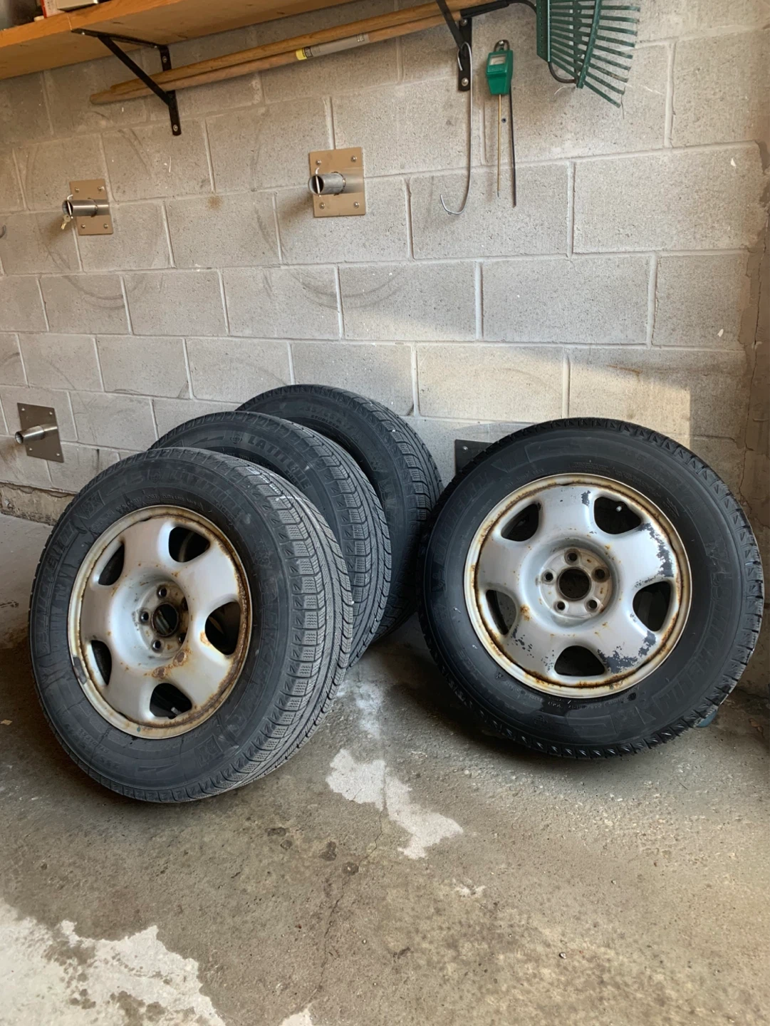 Set of 4 Winter Tires & all season - photo 3
