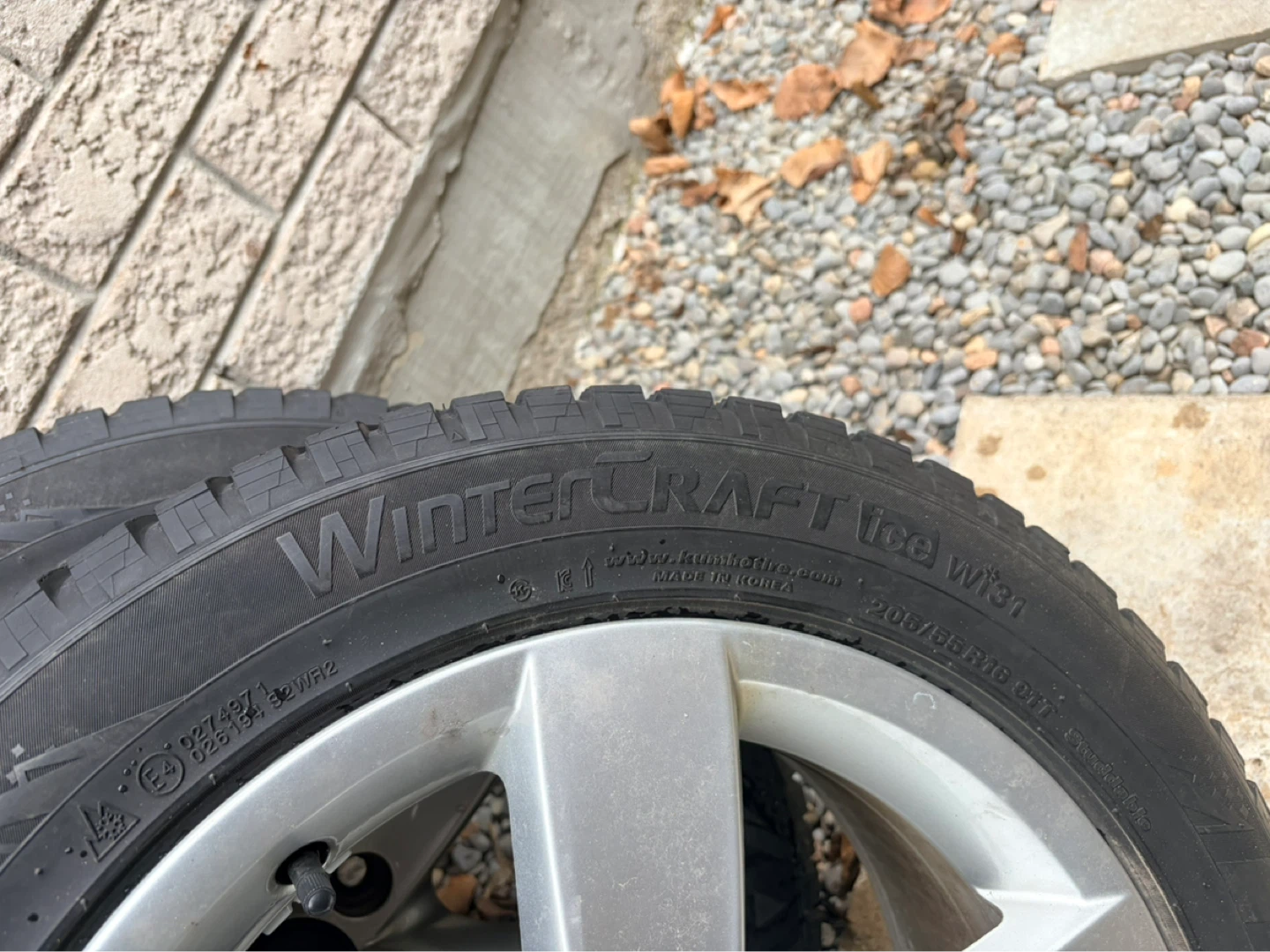 OEM Vw 5x112 wheels with Kumho WinterCraft Ice Wi31 Tires - photo 4