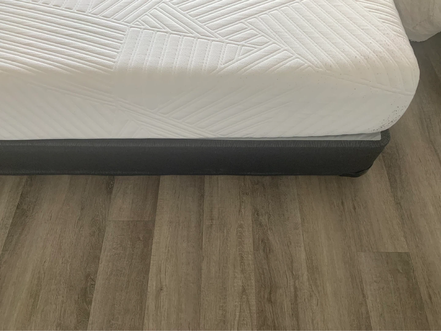 Queen Size Mattress with spring box - photo 4