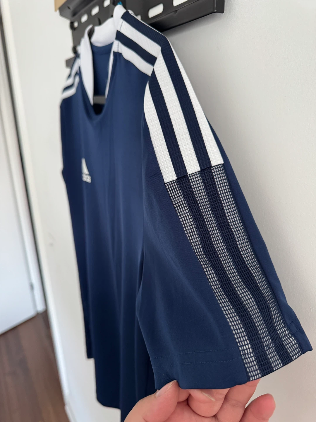 Adidas AEROREADY Men's Size Small  T-Shirt - photo 5