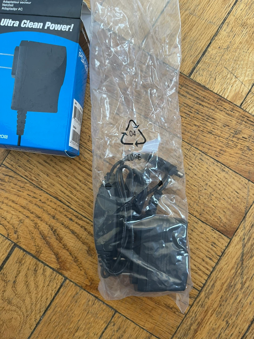 BOSS PSA-120S AC Power Adapter - photo 4