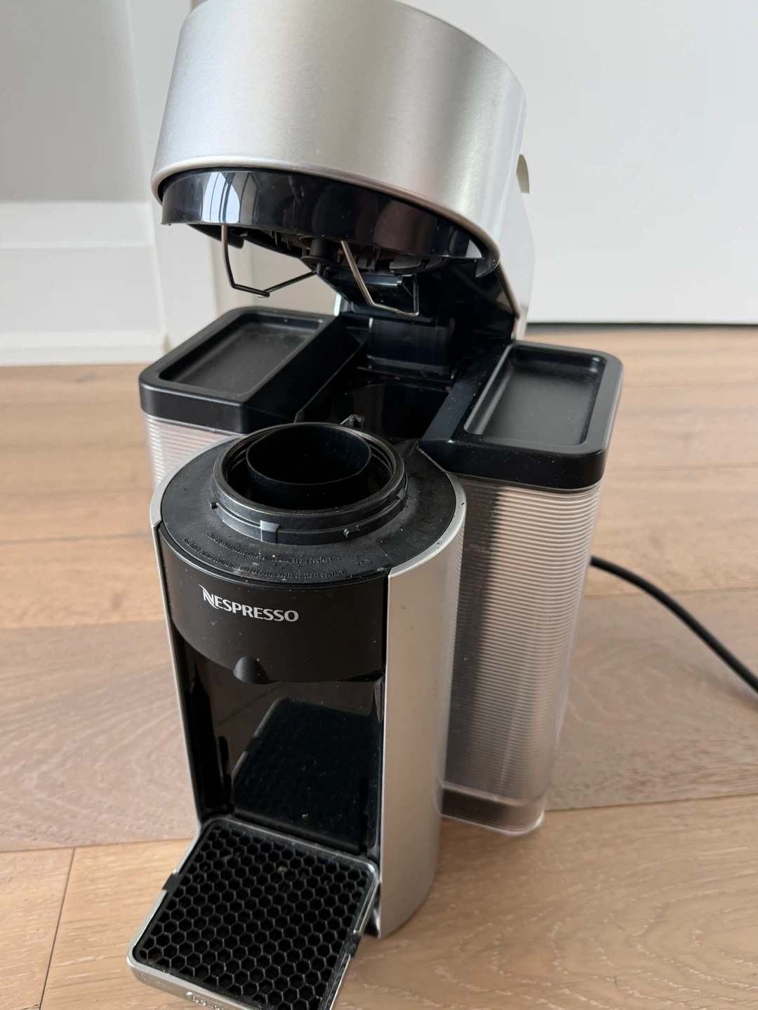 De'Longhi Nespresso ENY135S Coffee Machine - photo 3