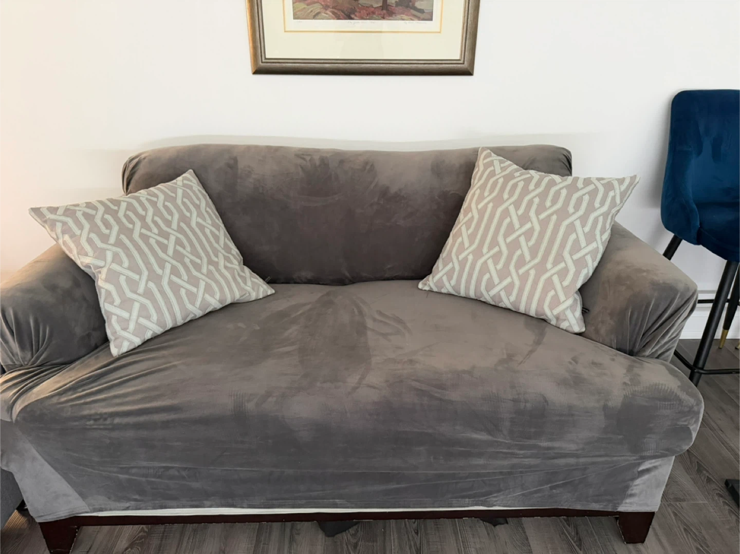 Love seat sofa with geometric pillows and grey velvet slipcover - photo 4