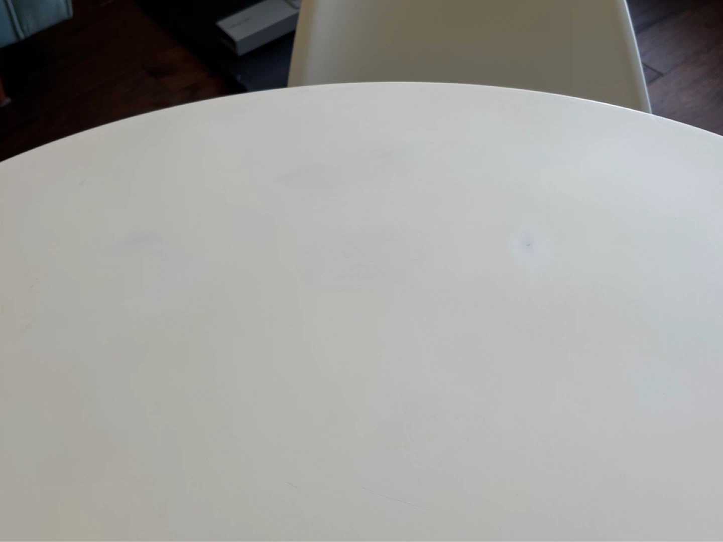 Round White Dining Table with Wooden Legs - photo 4