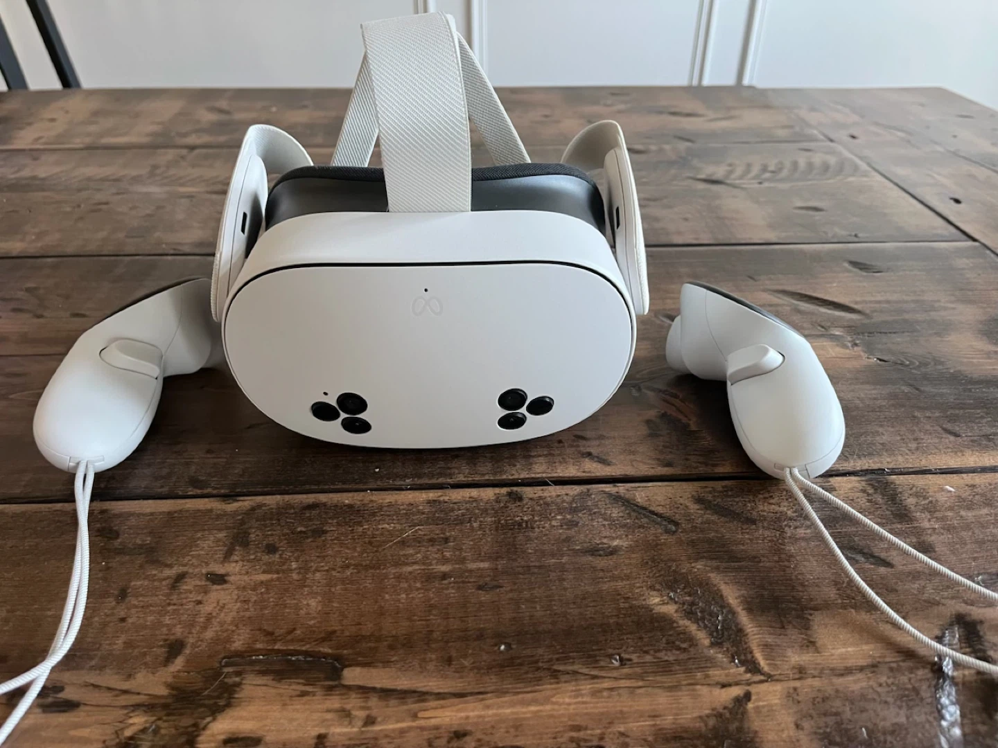 Meta Quest 3S VR Headset 256GB with case - photo 2
