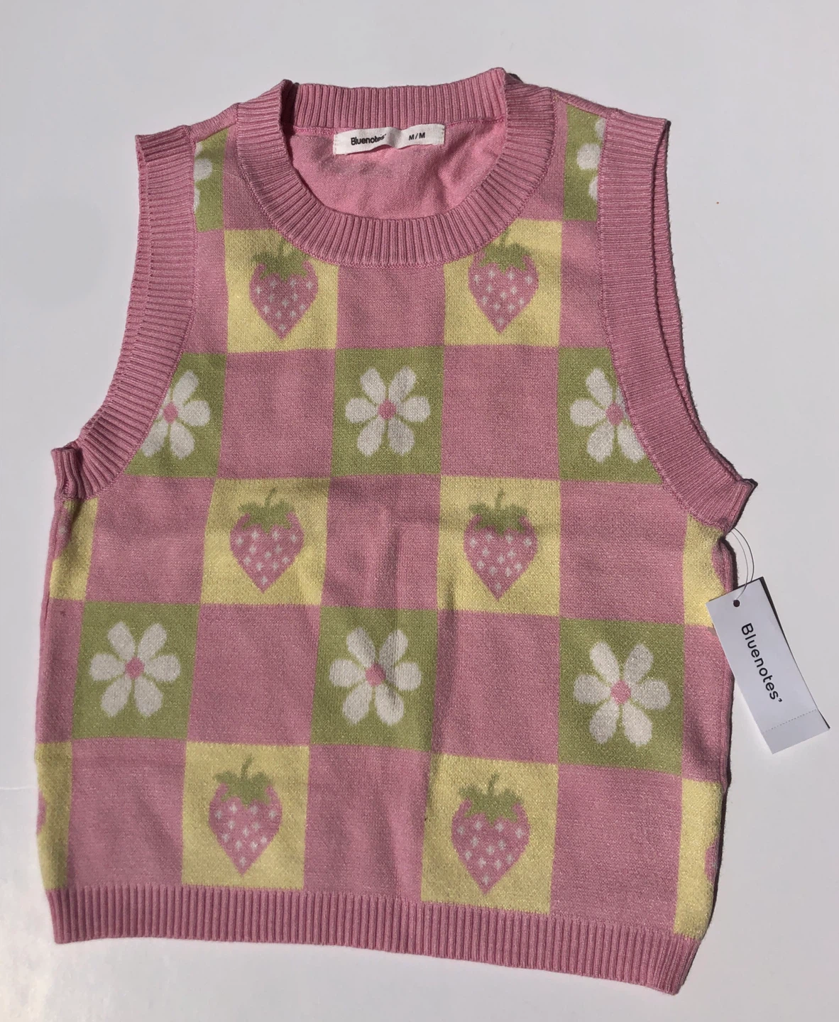 Bluenotes Women's Sweater Vest M/M Pink Strawberry Floral