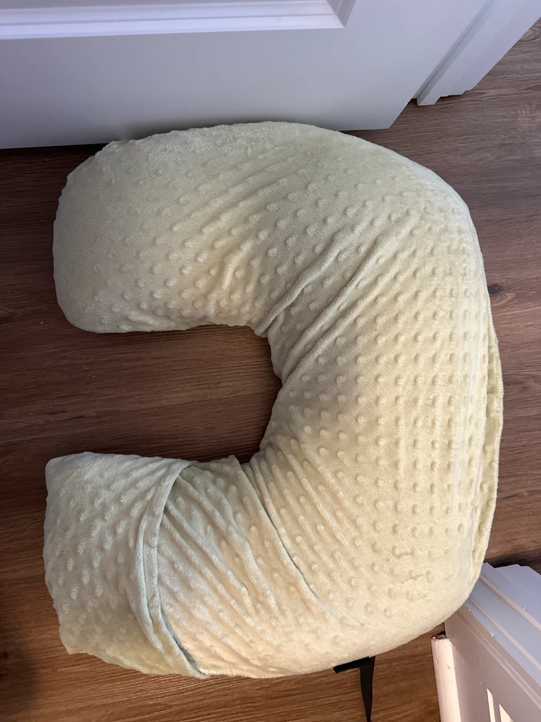 U-Shaped Nursing Pillow