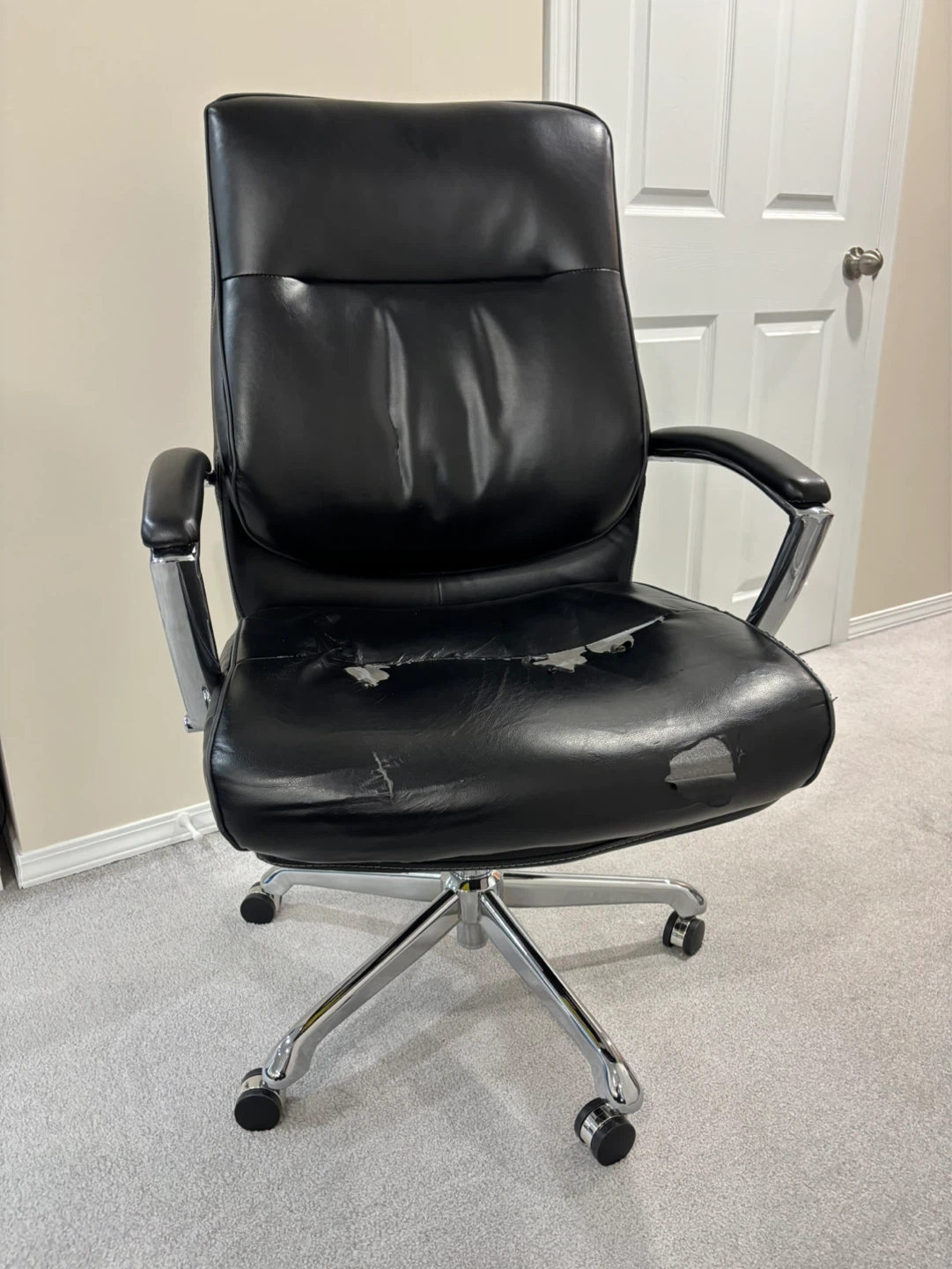 FREE OFFICE CHAIR
