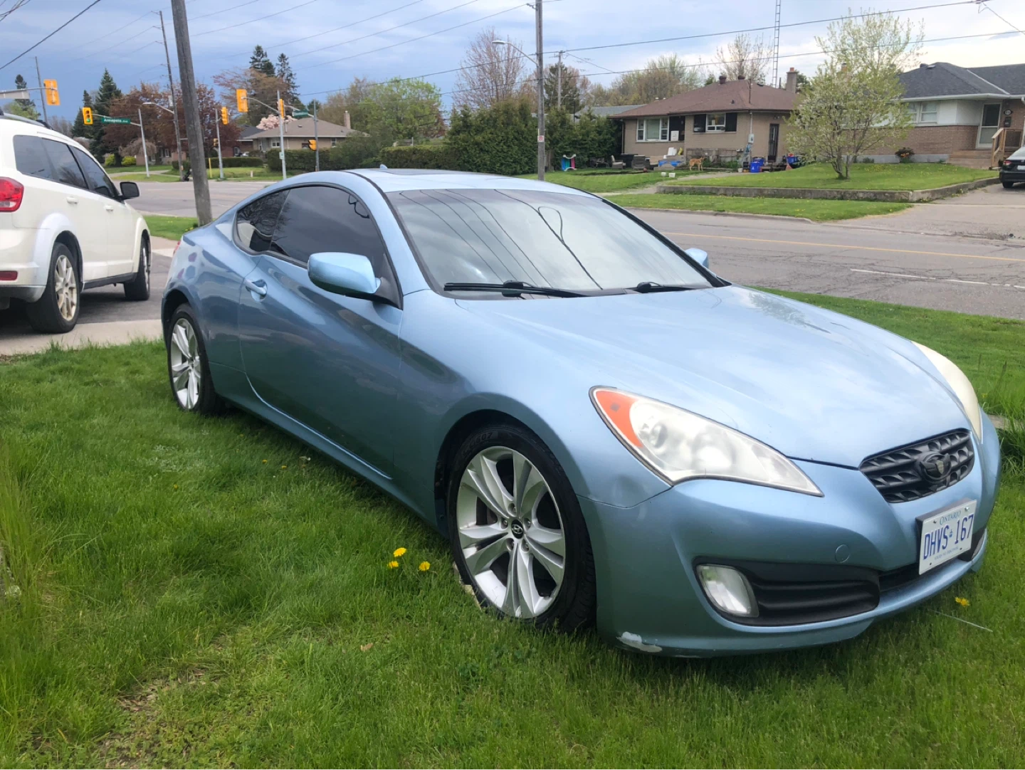 2010 Hyundai Genesis Coupe 2.0 wit safety - photo 2