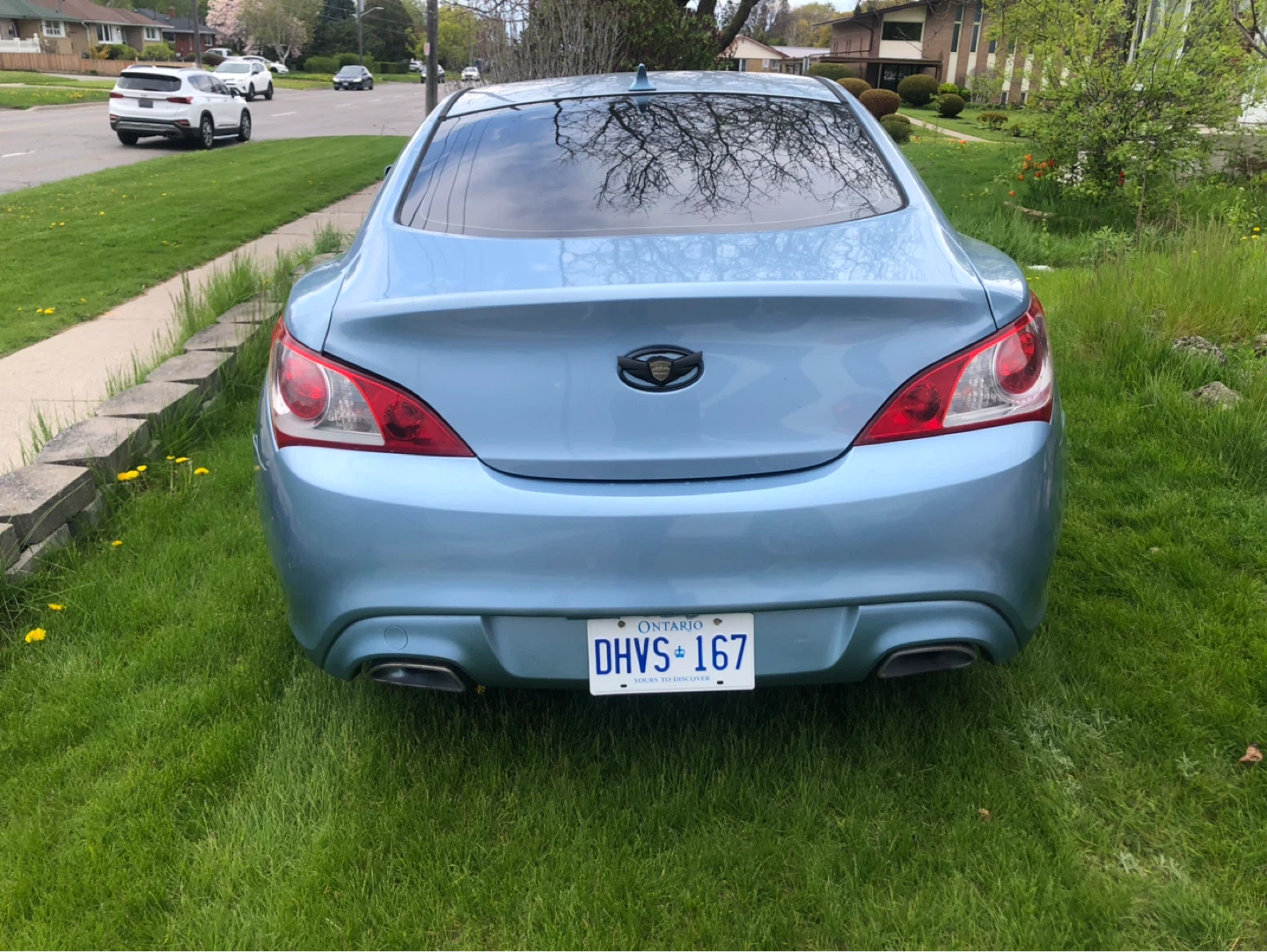 2010 Hyundai Genesis Coupe 2.0 wit safety - photo 4