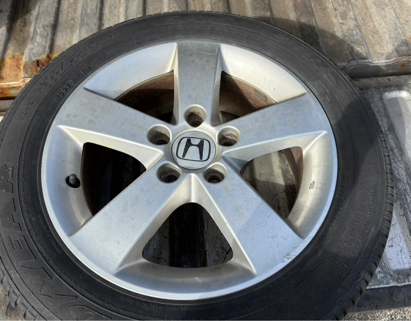 Honda 16” Tire and Rim only, Not 4 rims and tires