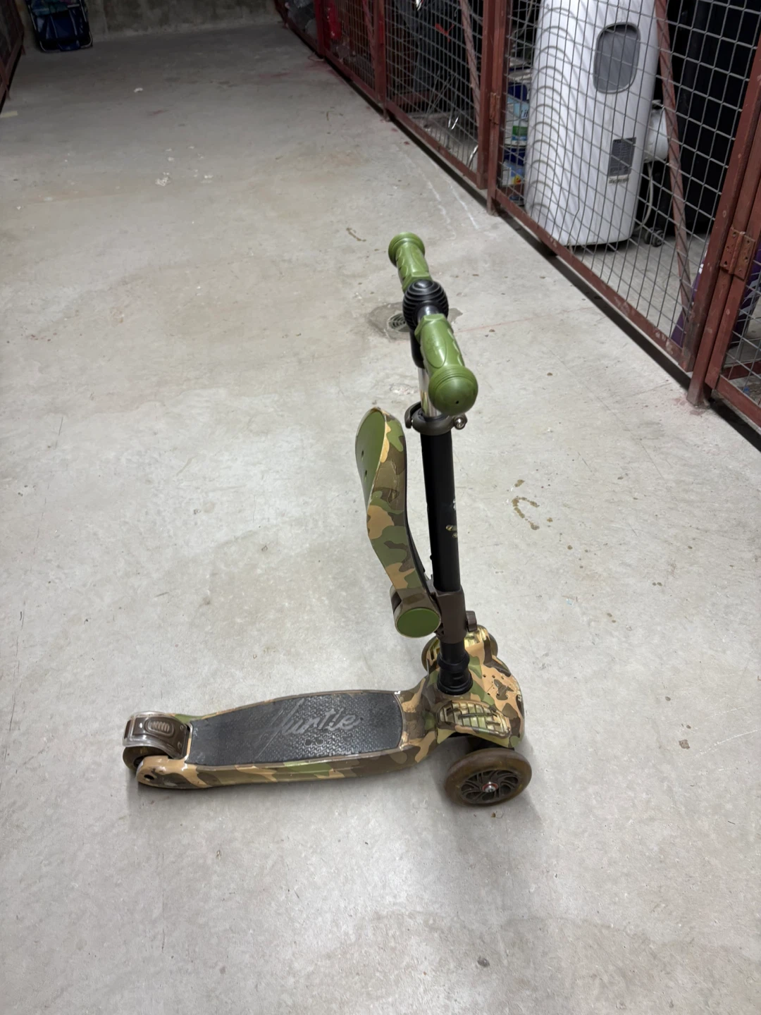 Kids Scooter with Camo Design - photo 2