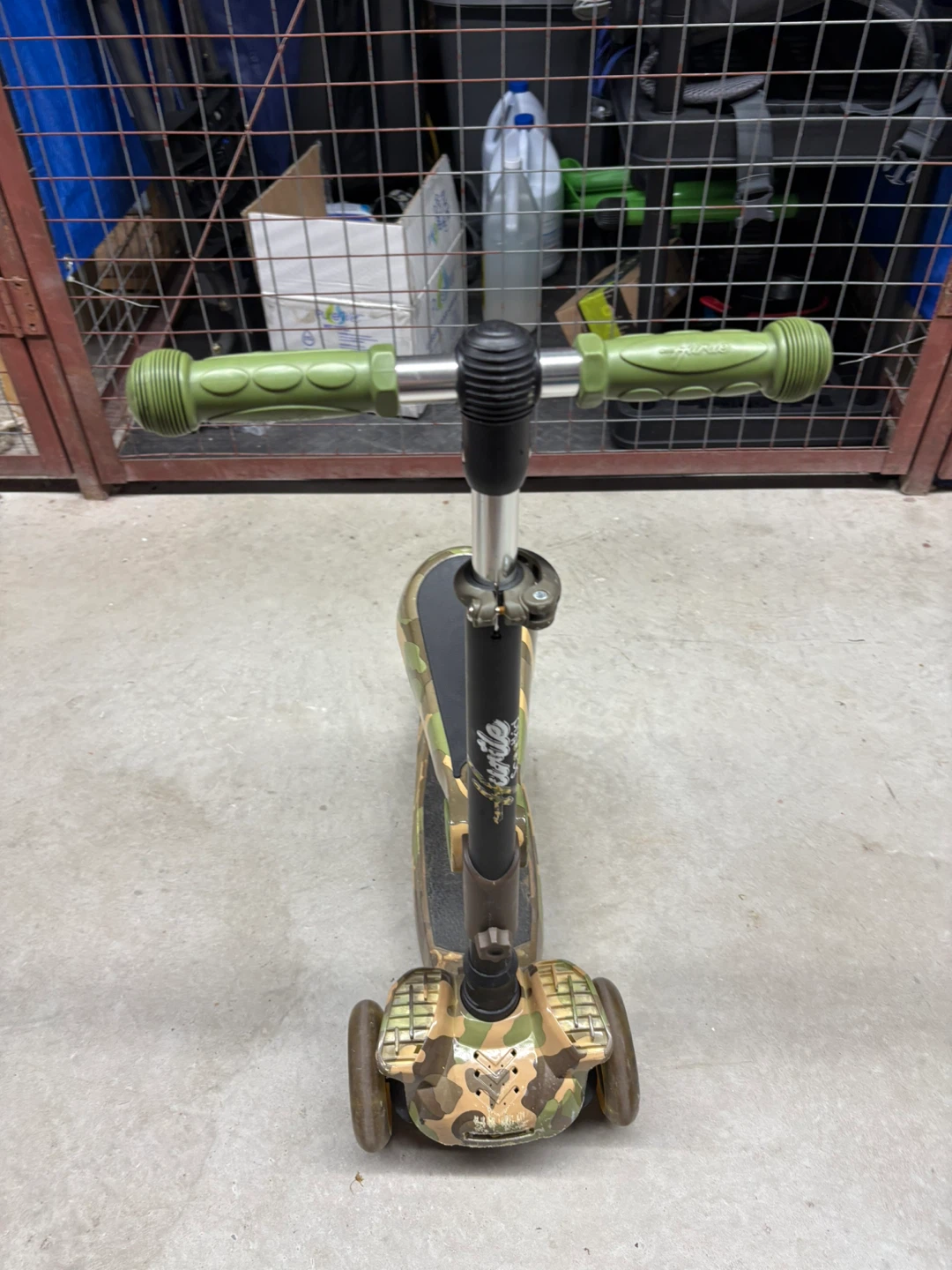 Kids Scooter with Camo Design - photo 5