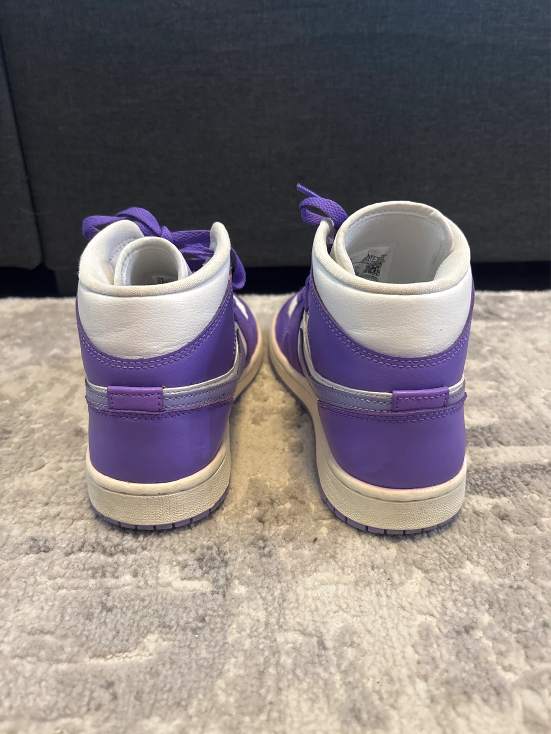 Air Jordan 1 Mid SE 'Taxi' Sneakers - photo 3