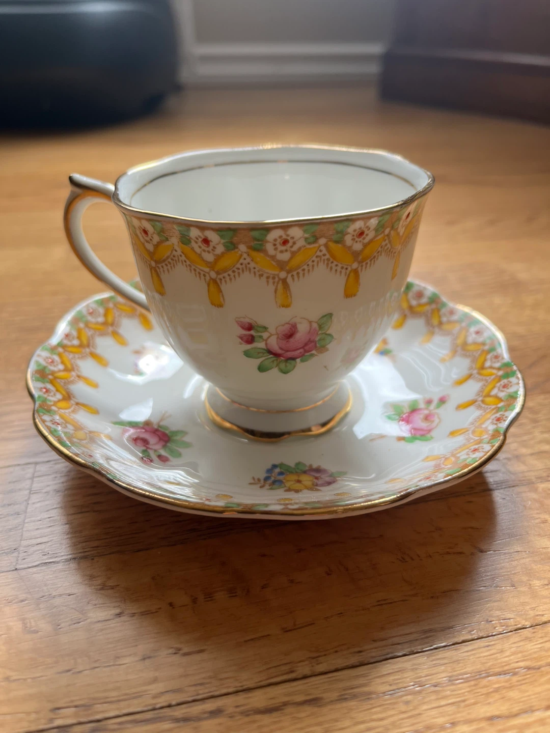 Royal Albert "Torquay" Teacup and Saucer - photo 3
