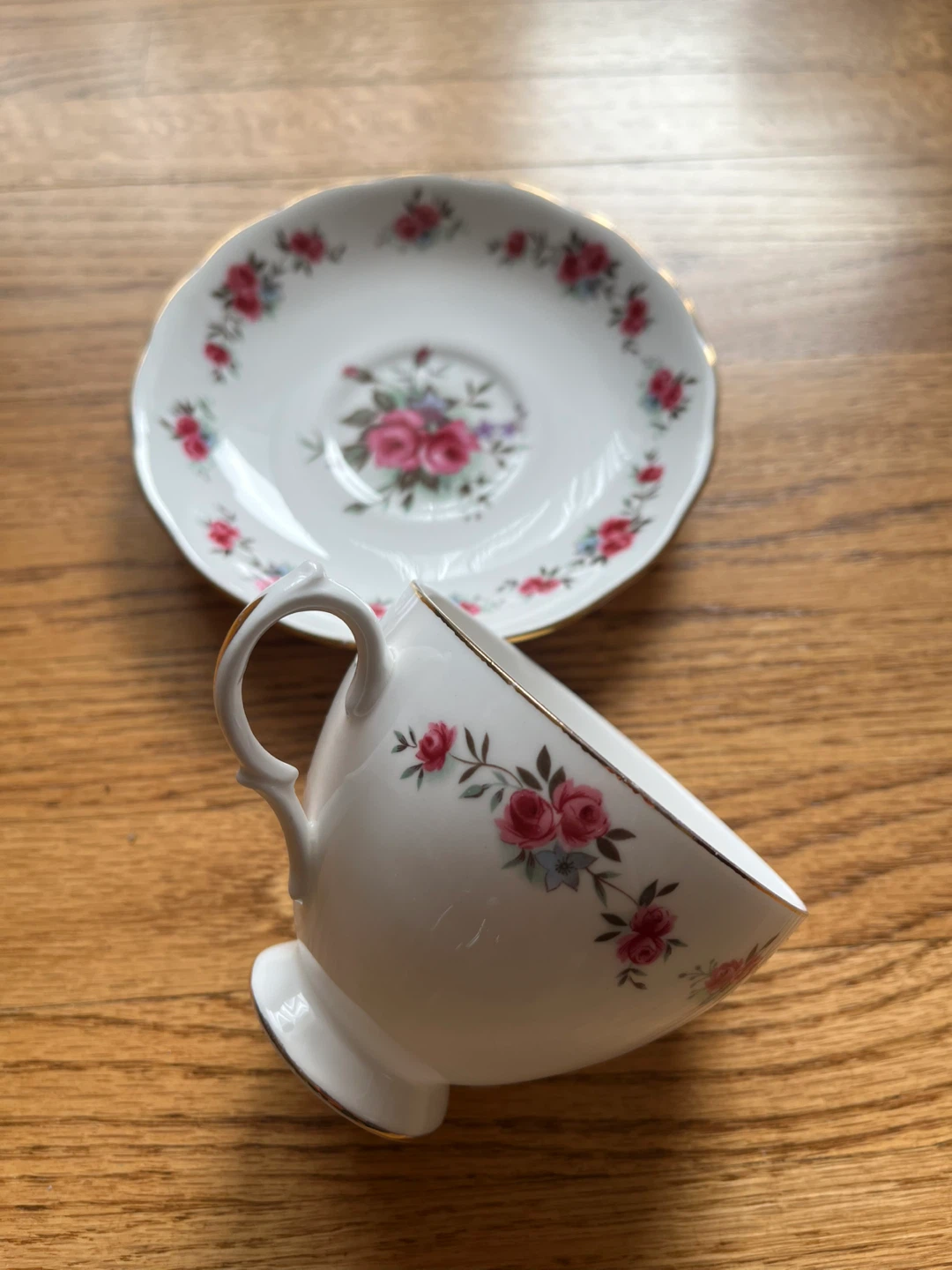 Queen Anne Bone China Teacup and Saucer Set