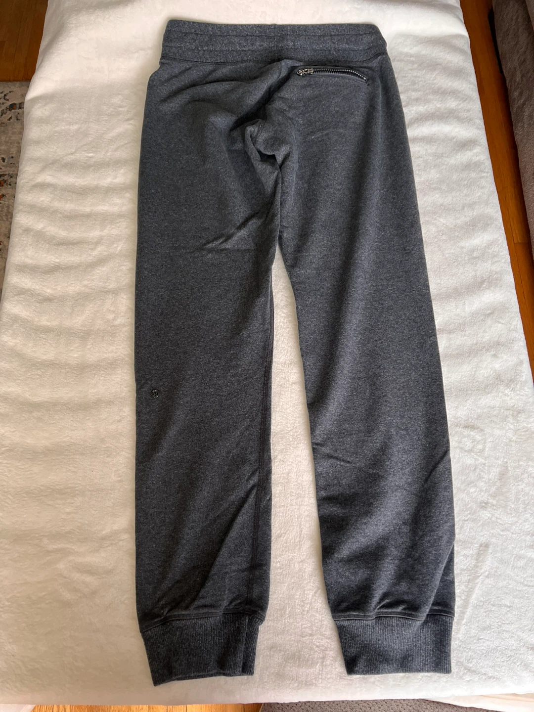 Lululemon Grey Jogger Pants Size 6 - photo 2