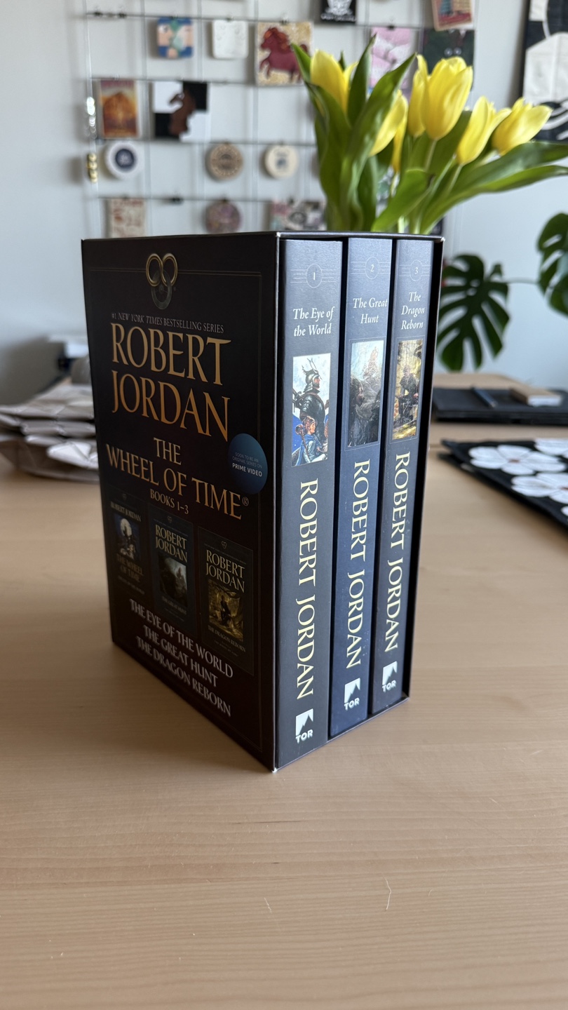 Robert Jordan The Wheel of Time Books 1-3 Slipcase Set