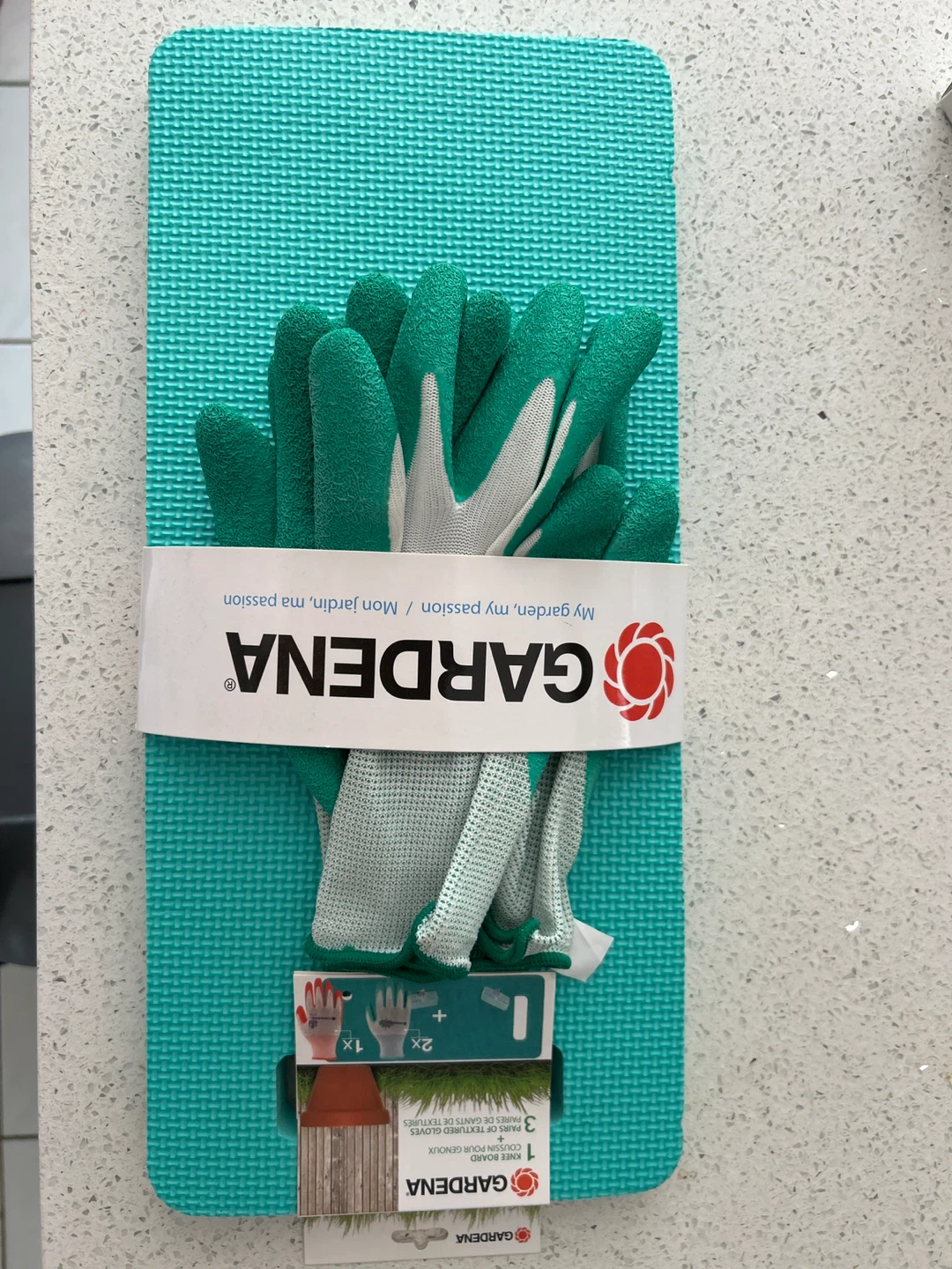Gardena Garden Kneeling Pad and Gloves