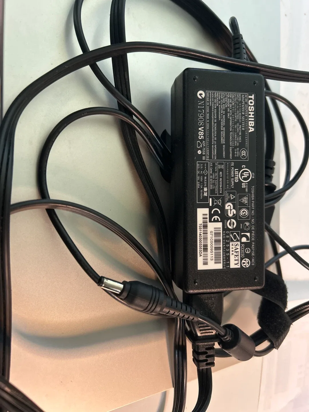 Toshiba laptop charger