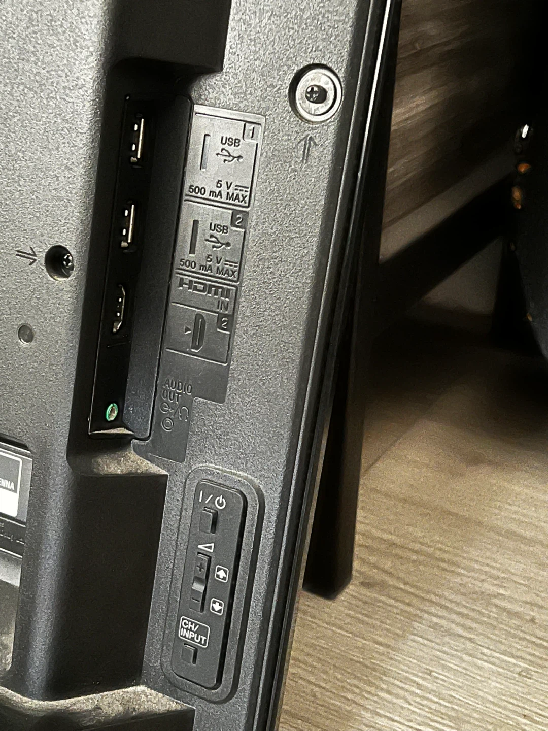 Sony TV 48 inch & Wall Mount - photo 4
