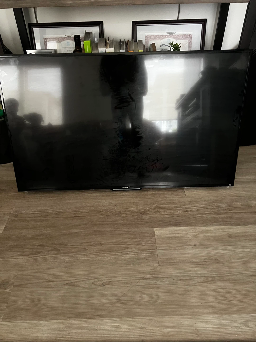 Sony TV 48 inch & Wall Mount - photo 3