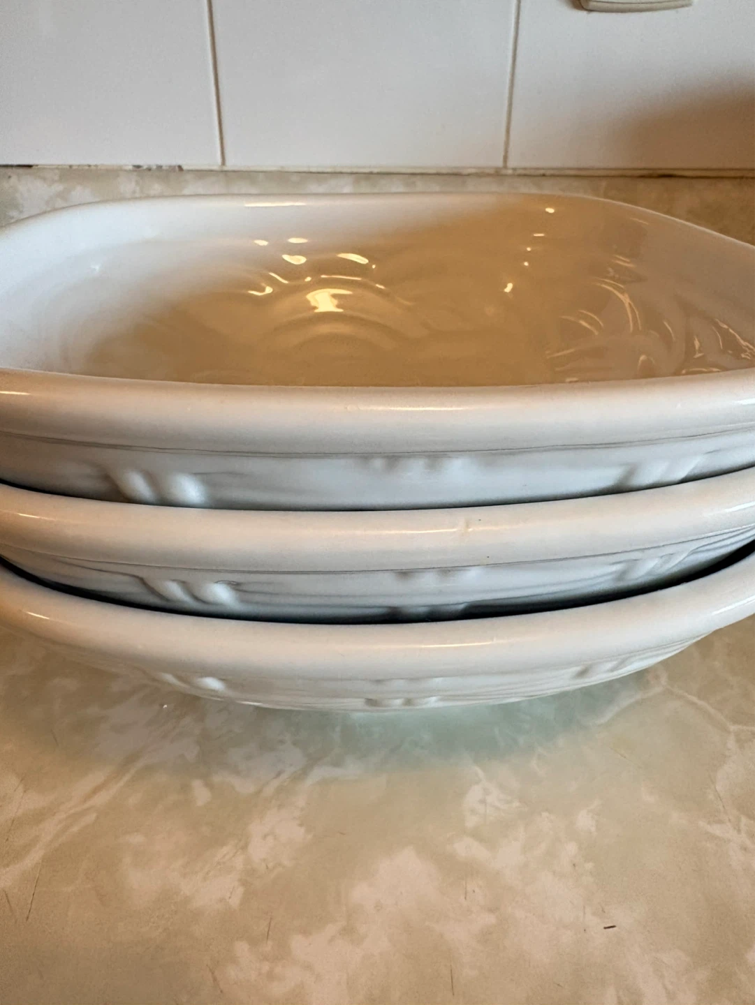 Set of 3 White Ceramic Bowls with Embossed Flower Design - photo 3